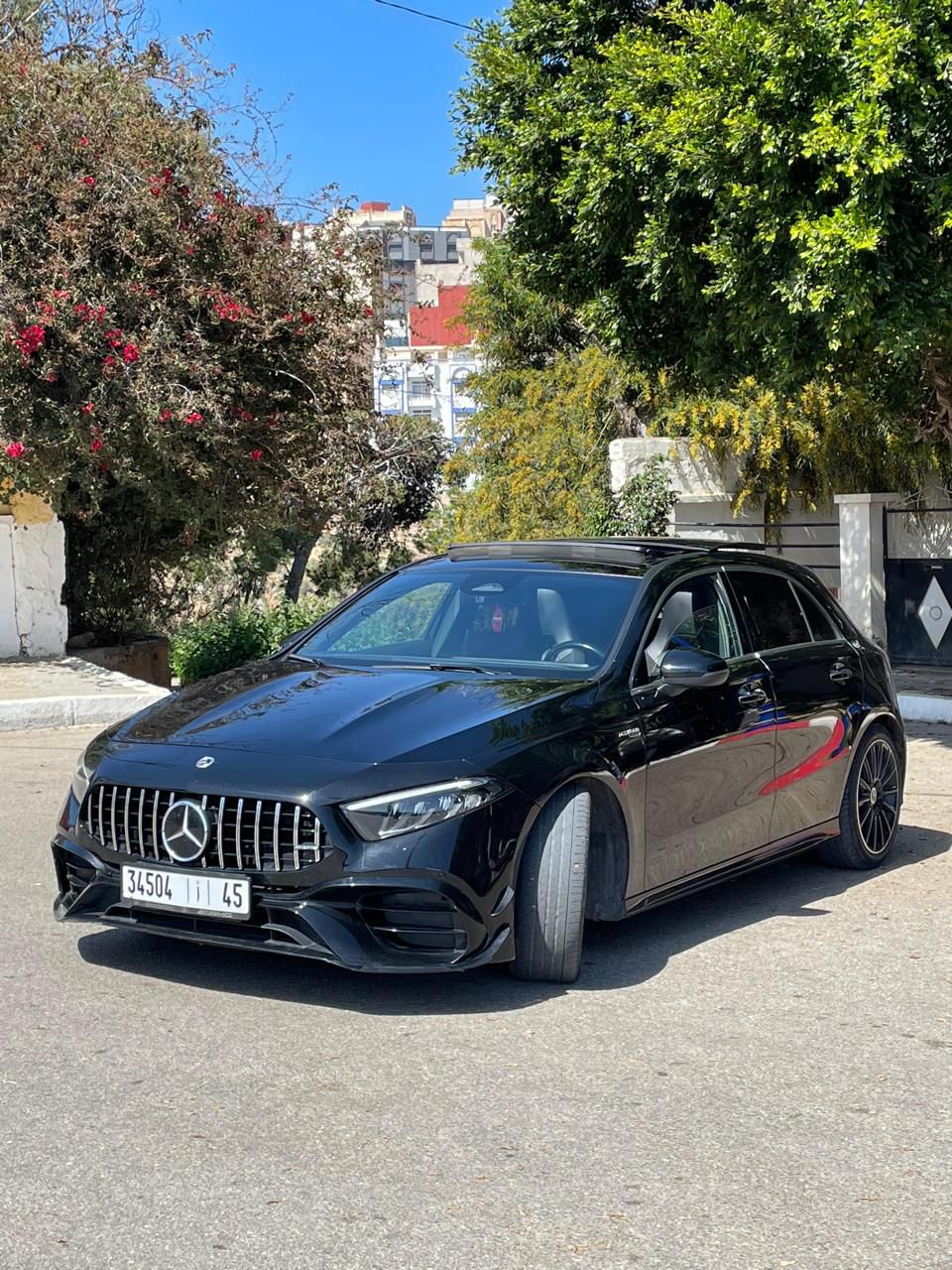 Mercedes AMG 2